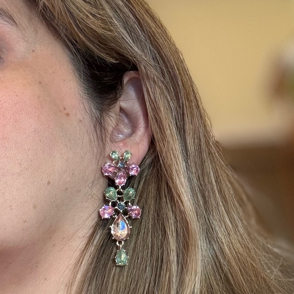 Fabulous Gap Multi-stone Statement Earring Gold Hardware - Picture 3 of 8